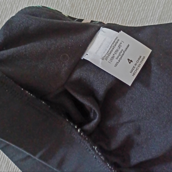 VENUS Sport Bikini Top, size 4 - Picture 13 of 15